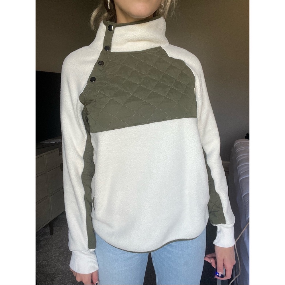 Abercrombie + Fitch Asymmetrical Snap-Up Fleece